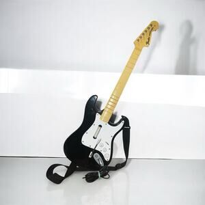 Harmonix Wired Fender Stratocaster 822152 Xbox 360 With Strap Tested Good Whammy